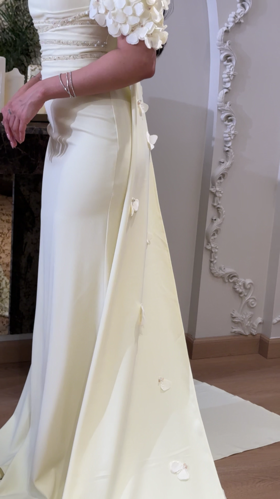 Lemon evening dress with ruffled flowers