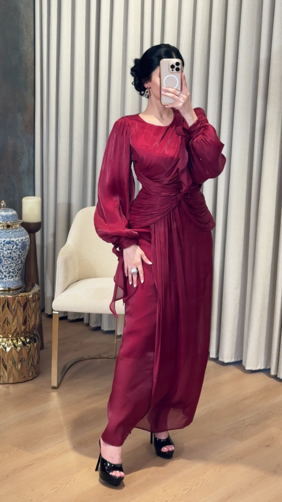 Soft pastel red dress with shine