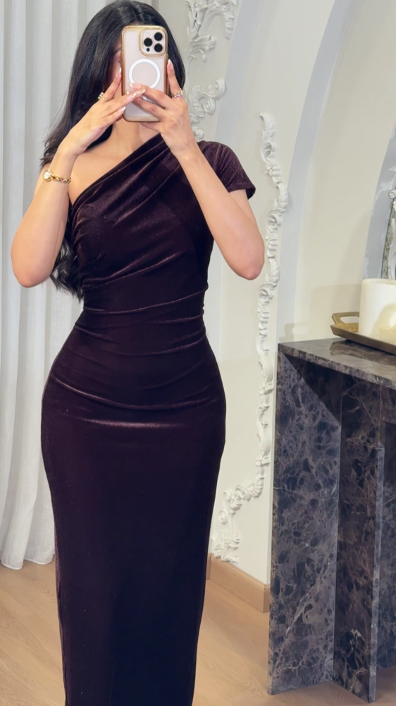 One-shoulder mocha velvet dress
