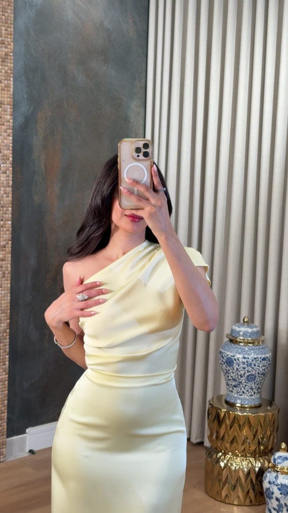 Luxurious yellow satin one-shoulder dress