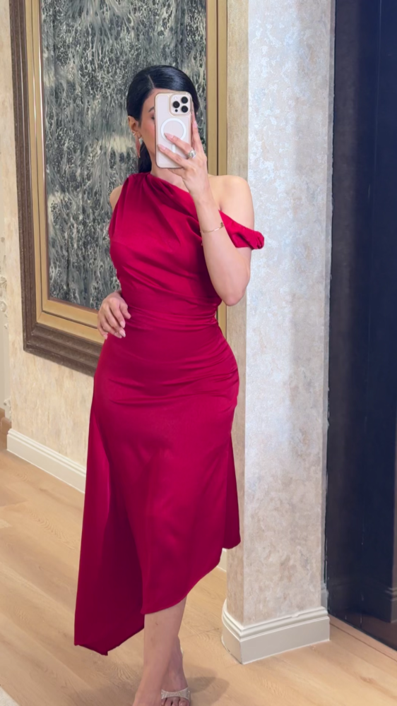 Soft red dress with laser engraving