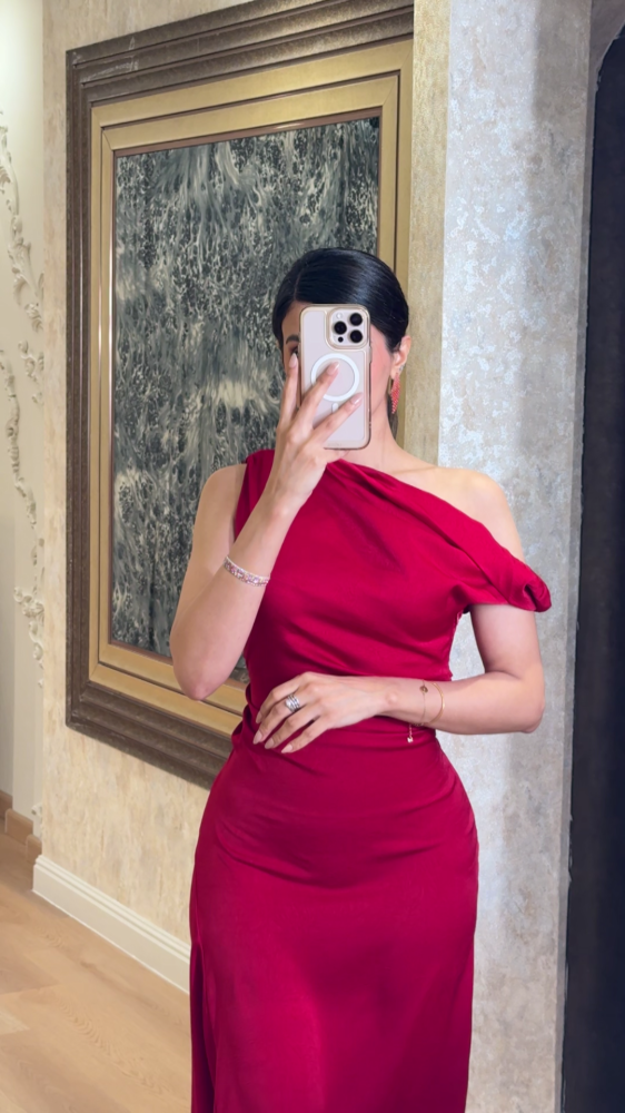 Soft red dress with laser engraving