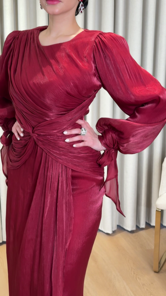 Soft pastel red dress with shine