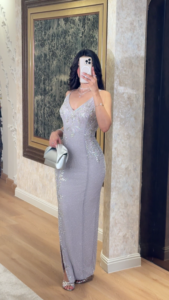 Silver engraved evening dress with a floral pattern