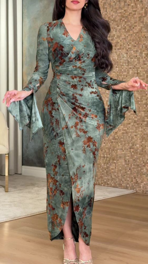 Velvet dress with elegant copper patterns