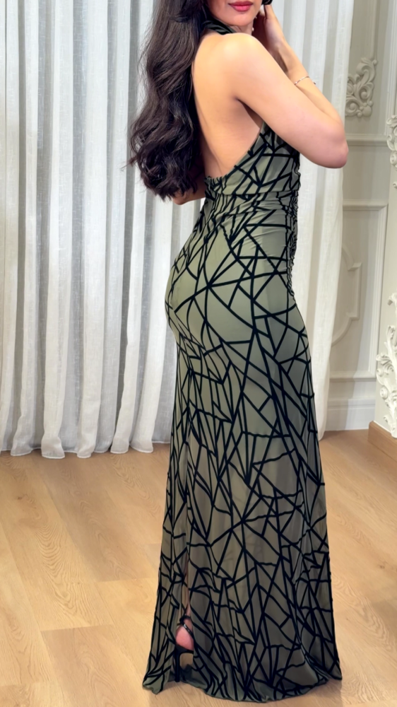 Long dress with a bold design in olive green