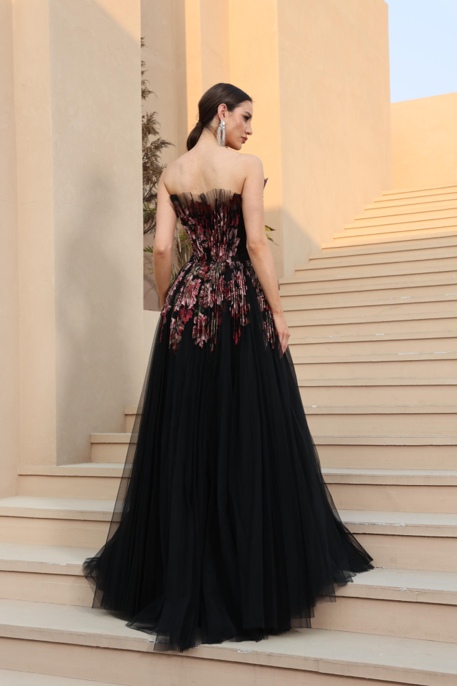 Luxurious evening dress with elegant design