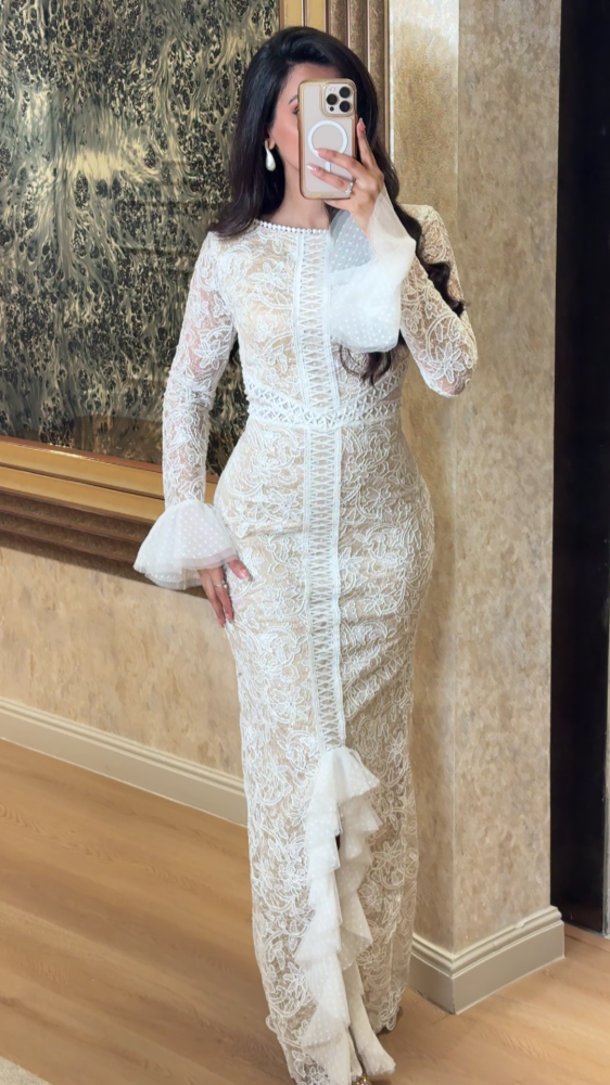 Luxurious white lace dress with elegant design