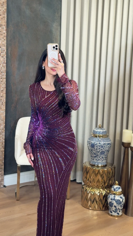 Luxurious evening dress with geometric pattern