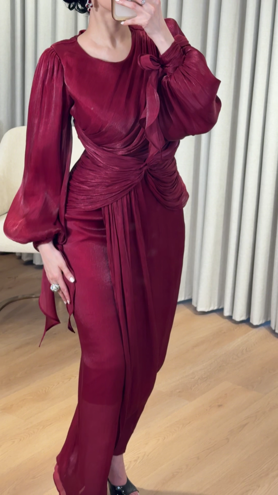 Soft pastel red dress with shine