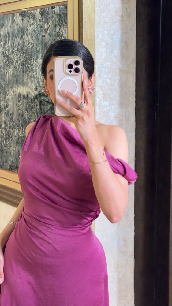 Soft fuchsia laser engraved dress