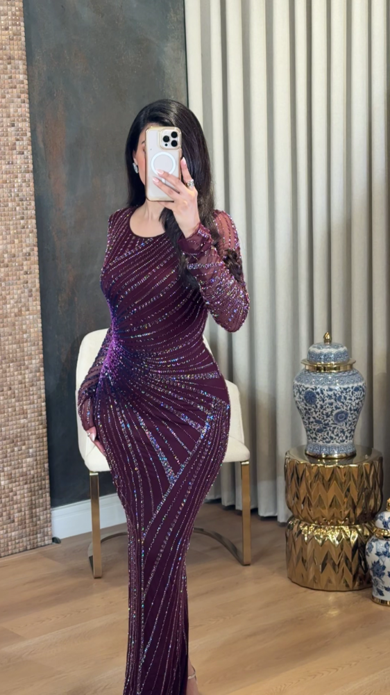 Luxurious evening dress with geometric pattern