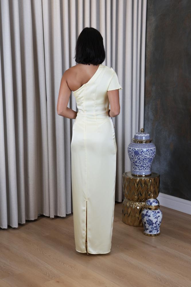 Luxurious yellow satin one-shoulder dress