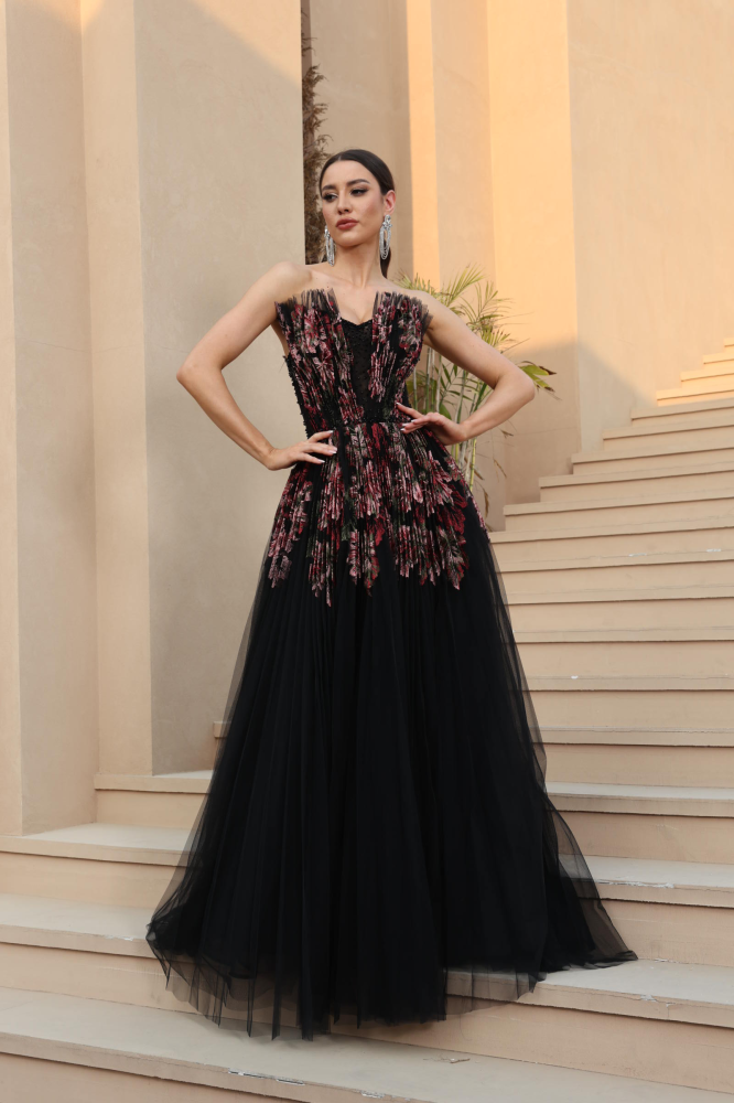 Luxurious evening dress with elegant design
