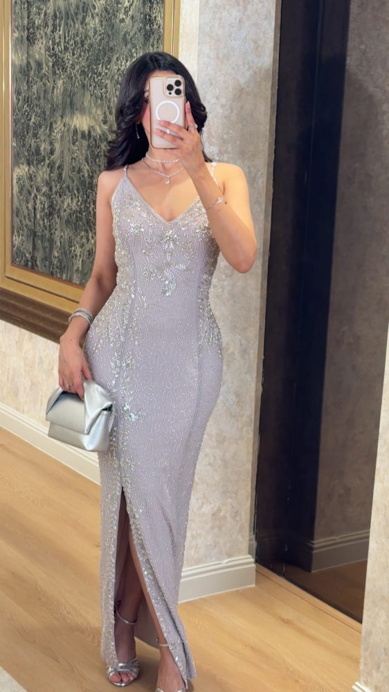 Silver engraved evening dress with a floral pattern